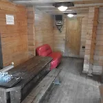 Gerdan Verkhovina بيت خشبي