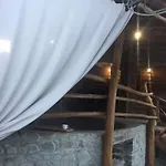 Gerdan Verkhovina بيت خشبي *
